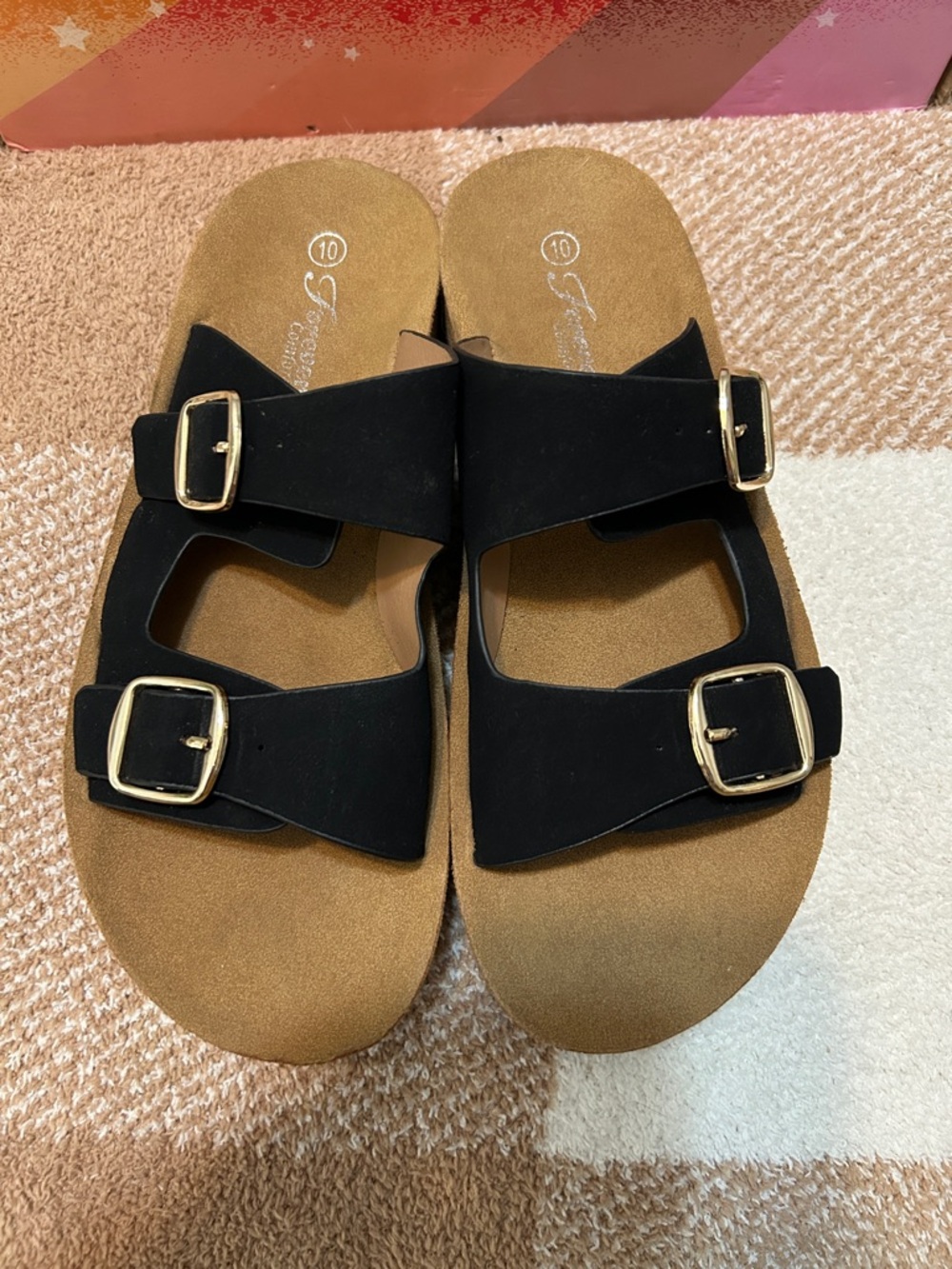 Forever Comfort women’s sandals size 10